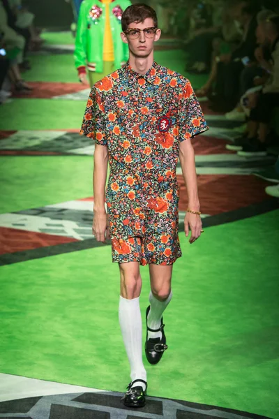 Look 23